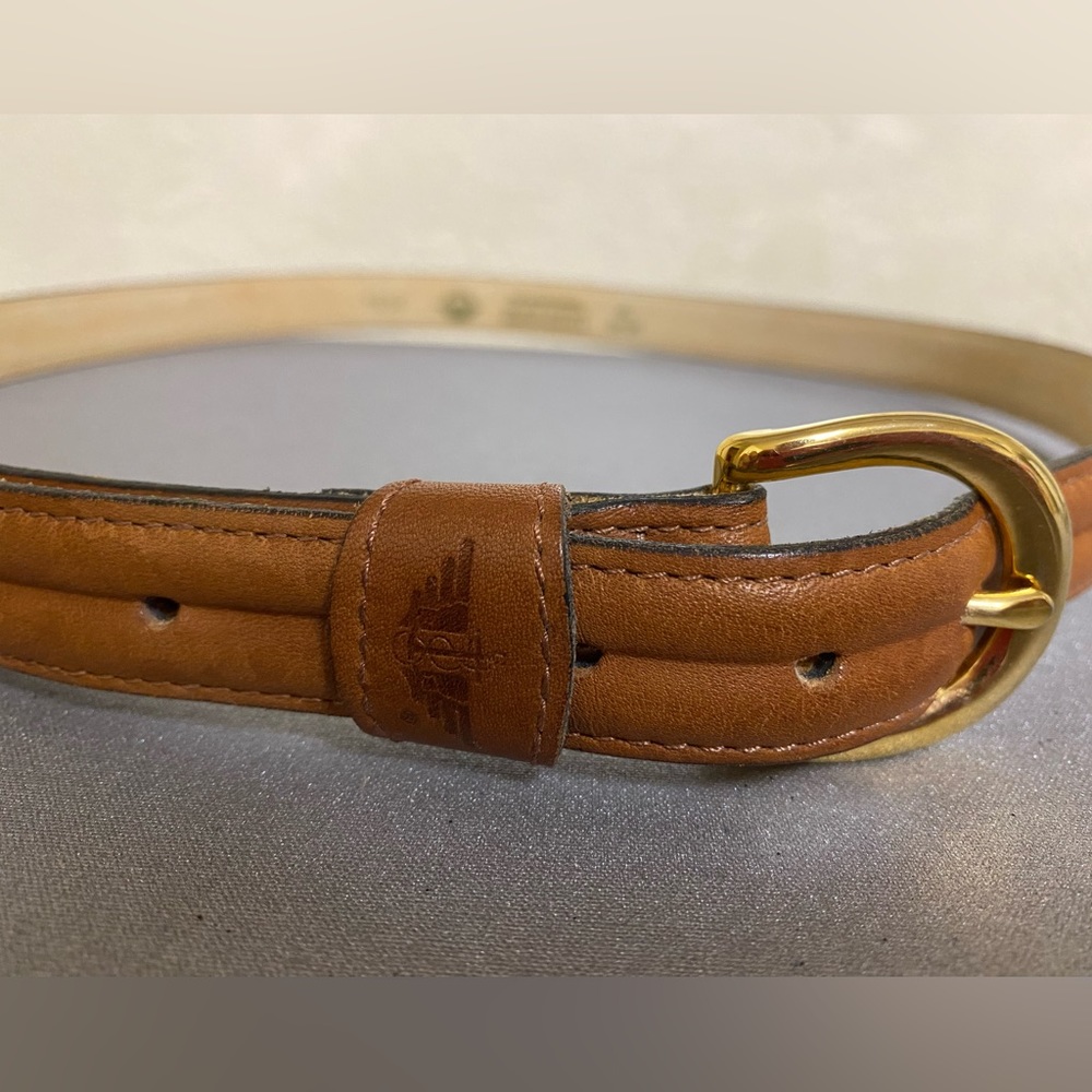 Ladies Dockers leather belt